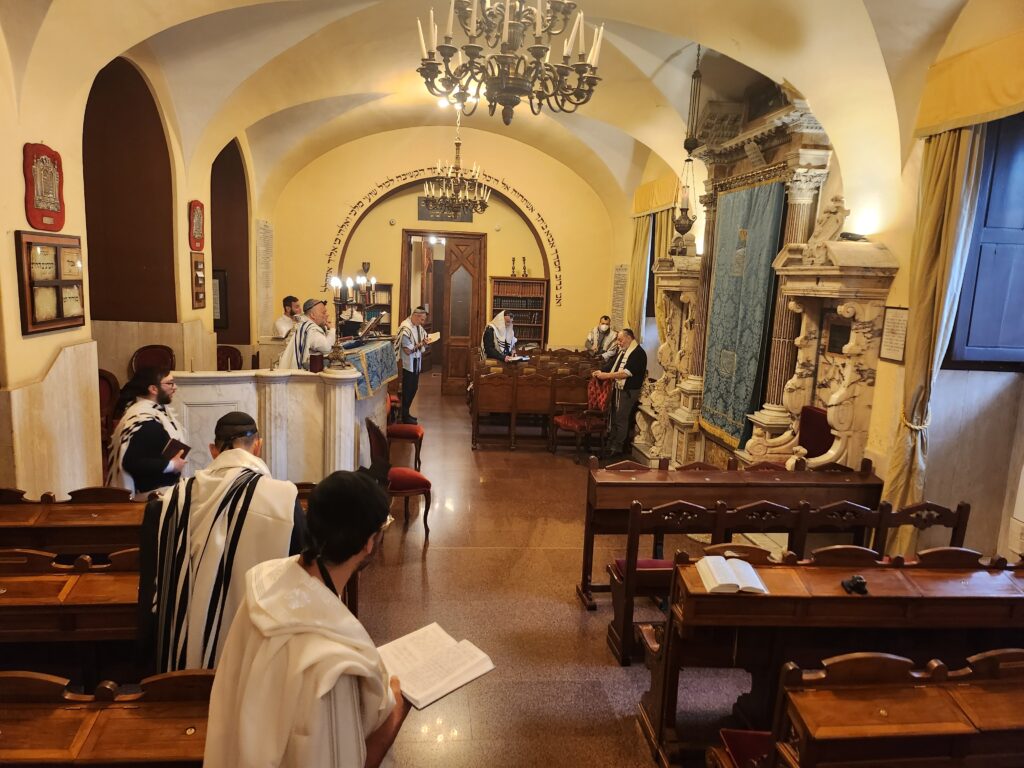 בית הכנסת הגדול ברומא מניין ספרדי
