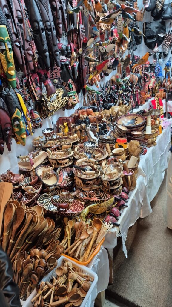 דוכן בביתן אפריקה בגלובל וילג', דובאי